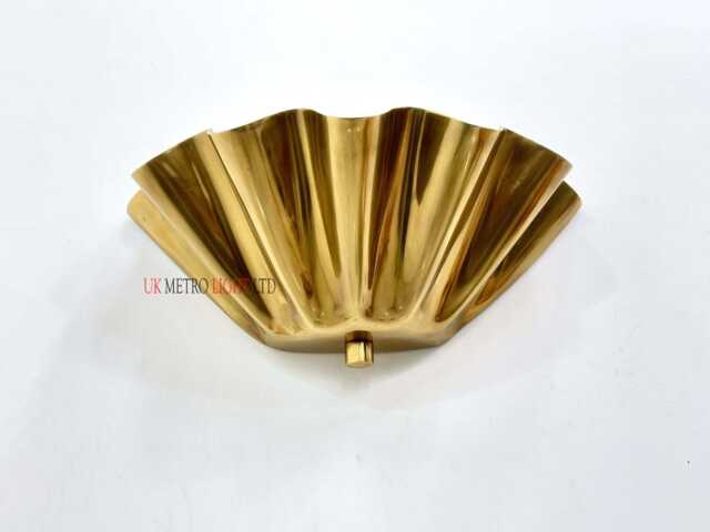 Mid Century Modern Brass Flower Wall Sconce - Retro Light - image 1