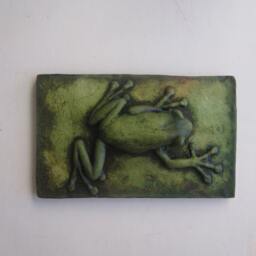 Tree Frog Wall Sculpture - Colorful Fine Art Tile, 4x6 - thumbnail 2