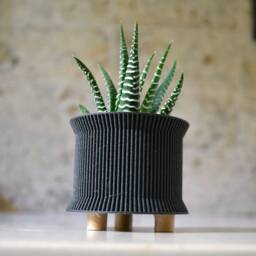 "Modern Wood Planter ""Skirted" - thumbnail 1