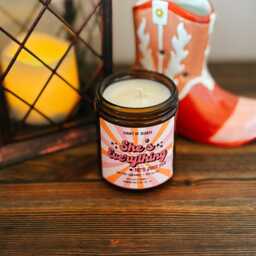 She's Everything Candle Salted Caramel Pistachio Scented Soy Wax Candle - thumbnail 2