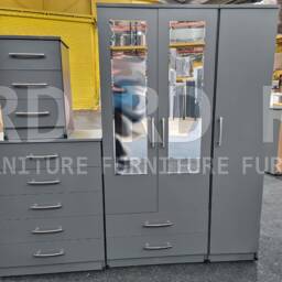 Grey Wardrobe, Triple Wardrobe Ready Assembled Classic 3 Door 2 Drawer Mirrored Wardrobe - thumbnail 2