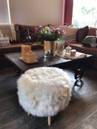 Sheepskin Bench Lamb Pouf 1.5 Ft Diameter - thumbnail 1