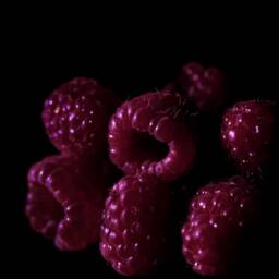 Raspberry & Vanilla Soy Candle - thumbnail 3