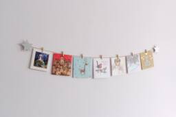 Silver Star Christmas Card Display, Festive Wall Hanging, Holiday Hanger Decoration - thumbnail 1