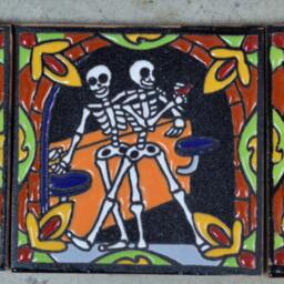 Talavera Mexican Tile Mosaic Day Of The Dead/Tiles Clay Catrin Drinking With He Friend - thumbnail 4