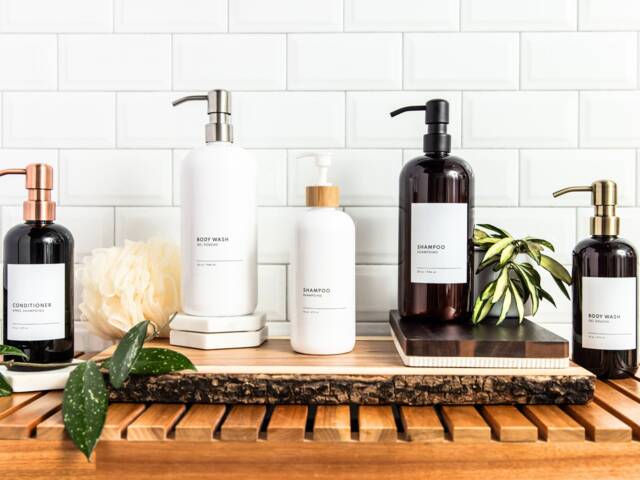 Minimalist Plastic Refillable Shampoo & Conditioner Bottle, Soap Dispenser - image 1