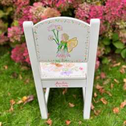 Hand-Painted Personalized Children's Chair Unique Nursery Decor - Hand Painted Bespoke Personalised Chair - thumbnail 4