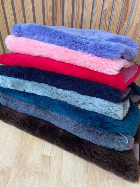 Shearling Sheepskin , Short Wool Rugs, Upholstery Material, Shearling Amazing Gift - image 1