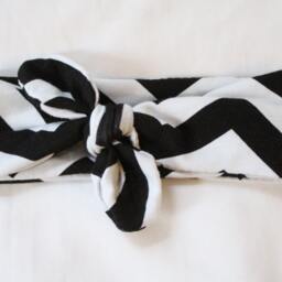 Chevron Swaddle Blanket, Gender Neutral Hat, Headband , Top Knot Headband, Black & White Swaddle, Baby Shower Gift, Newborn Outfit - thumbnail 3