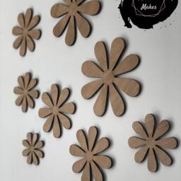 Wooden Daisy Wall Decor - Nursery & Kids' Boho Flower Art, 12-Piece Set - Small Large, Neutral Oak Finish - thumbnail 3