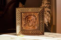 Veil Of Veronica Icon Hand-Carved Oak Wood Christian Wall Art Personalized, Xs-Xxl, Tax Free - thumbnail 1