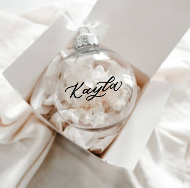 Personalised Christmas Bauble With Luxury Dried Flowers, Newlywed Ornament, Custom Bauble, Hydrangea - image 1