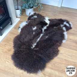 100% British Supersize Jacob Undyed Rare Breed Sheepskin Rug - Super 25 - thumbnail 2