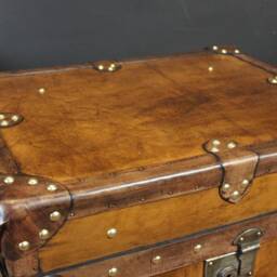 Luxury Tan Leather English Handmade Occasional Side Table Trunks - thumbnail 2