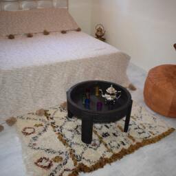 Beautiful Batania Blanket - thumbnail 2