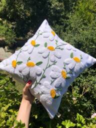Handmade Punch Needle Daisy Pillow Cover Tufted Linen Cushion - 40cm - thumbnail 1