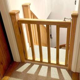 Solid Oak Stair Gate - thumbnail 3