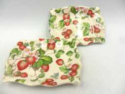 A Pair Of Soap Dishes in Strawberry Chintz Design By Heron Cross Pottery - thumbnail 1