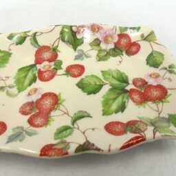 A Pair Of Soap Dishes in Strawberry Chintz Design By Heron Cross Pottery - thumbnail 4