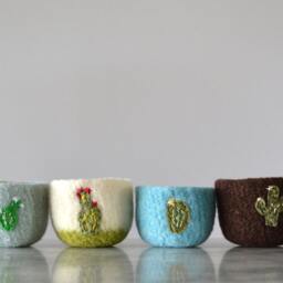 Felted Wool Bowl - Prickly Pear Cactus With White Flowers Gifts For Gardeners, Nature Lovers, Spring Ring Dish, Air Plant Planter - thumbnail 3