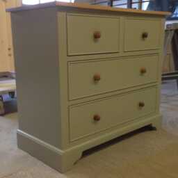 Chest Of Drawers - 2 Over Beaded Drawers, Oak Top & Cut Out Plinth - thumbnail 2