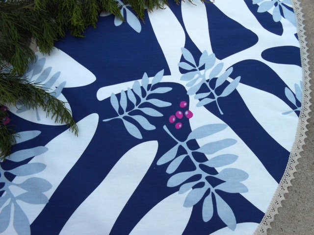 Christmas Home Decor Decoration Scandinavian Floral Tree Skirt Swedish Skirts - image 1