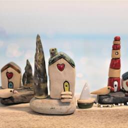 Miniature Green Purple Ceramic House & Tree Natural Beach Stone Sculpture - thumbnail 4