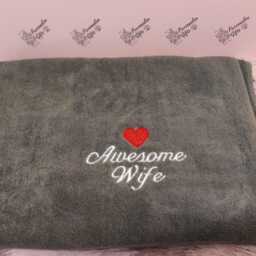 Mr & Mrs Wedding Bath Towels Large Set Of 2 Personalised Gift For Couples Nikah Embroidered Stitched With Name Bridal Shower Customised - thumbnail 2