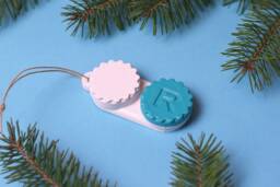 Handmade Resin Contact Case Christmas Ornament, Optometry Gift - thumbnail 1