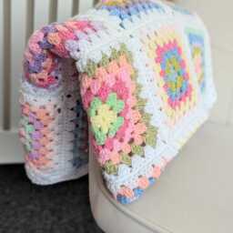 Pastel Granny Square Crochet Blanket, Cozy Throw, Retro Afghan, Machine Washable - thumbnail 2