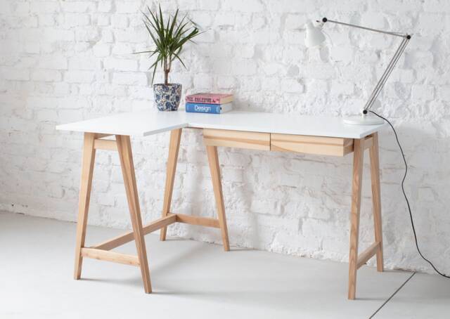L-Shaped Corner Desk For Small Spaces 135cm X D 85 cm - Left Side - image 1