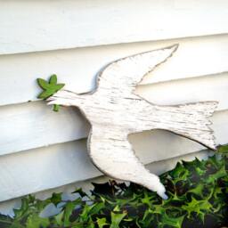Wooden Peace Dove Sign Mount Vernon-Inspired Holiday Wall & Outdoor Decor For Christmas - thumbnail 1