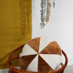 Round Cushion 50cm - Handmade in France Velvet & Linen - thumbnail 4