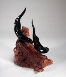 River Otter Duo Sculpture By John Perry On Polished Burlwood Base. Signed - thumbnail 1