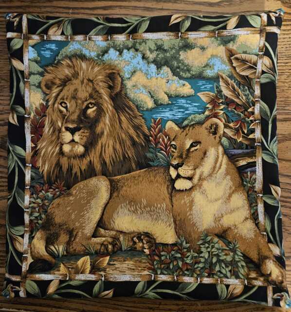 Lion Pillow Cover, 14 X Decorative Cover - image 1