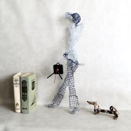 Clock Art Wire Mesh Sculpture Ooak. Wall Hanging Figurine. Girl With Suitcase in White & Blue. Shelf Decor - thumbnail 2