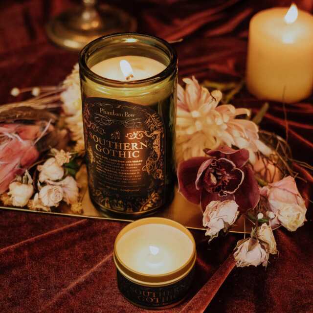 Southern Gothic - Floral & Earthy Scented Soy Candle - image 1