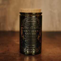 Southern Gothic - Floral & Earthy Scented Soy Candle - thumbnail 3