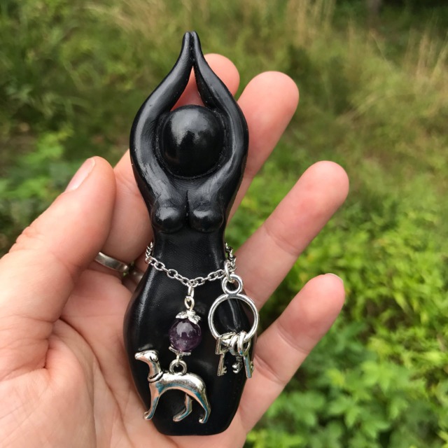 Hecate Story Goddess Statue - Hekate, Crone, Wisdom, Priestess, Crossroads, Sculpture, Figurine - image 1