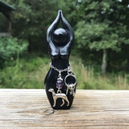 Hecate Story Goddess Statue - Hekate, Crone, Wisdom, Priestess, Crossroads, Sculpture, Figurine - thumbnail 3