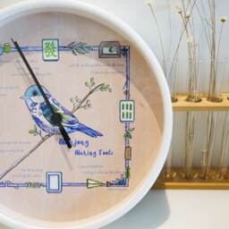 Illustrated Wallclock Mahjong Sparrow - Illustration, Plexiglass Crystal Face, Creative, Wooden Frame, Beautiful Painting