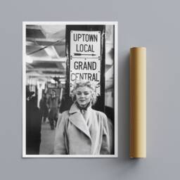 Marilyn Monroe At New York Underground - Vintage Fashion Art Print - thumbnail 3
