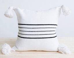 Handwoven Moroccan Cotton Pom Pillow Cover - thumbnail 2