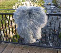 Real Sheepskin Rug, Grey Wool Blanket - Cozy Home Decor - thumbnail 1