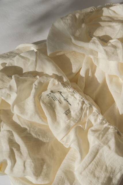 Linen Fitted Sheet in White. Deep Linen - image 1