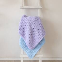 Handmade Chunky Blanket Soft Hypoallergenic Yarn Hygge Decor, Baby Style Nursery Room Plaid Cover - thumbnail 3