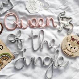 King/Queen Of The Jungle Wire Sign - Welcome To Jungle L Play Room Kids Wall Hanging Decor Bedroom - thumbnail 3