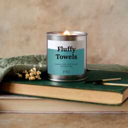 Fluffy Towels Candle, Wood Wick, Clean Cotton Scent