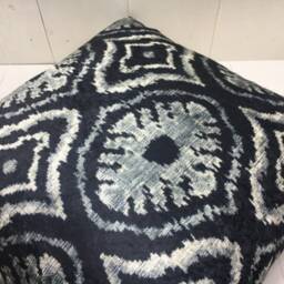 Handwoven Silk Ikat Pillow Cover, Turkish Home Decor - 24x24 - thumbnail 4