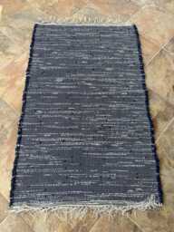 "Navy, Navy & Silver 43"" L X 27"